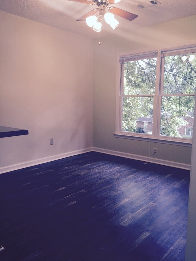 Building Photo - Rental Property Updated Vinyl Flooring