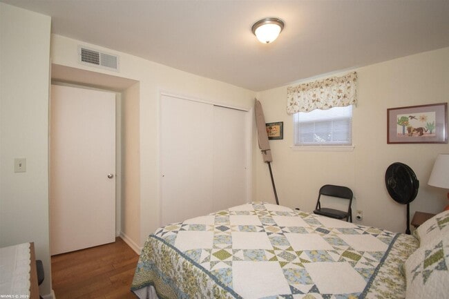 Building Photo - 2 Bed Apartment in Blacksburg With Some Ut...