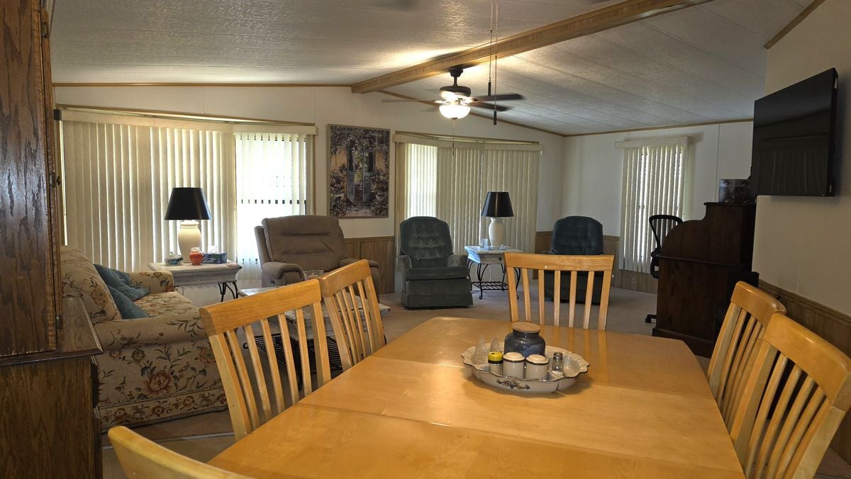 Building Photo - 259 S Dolphin Cir