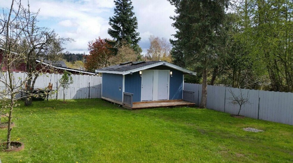 Building Photo - 11434 Marine View Dr SW