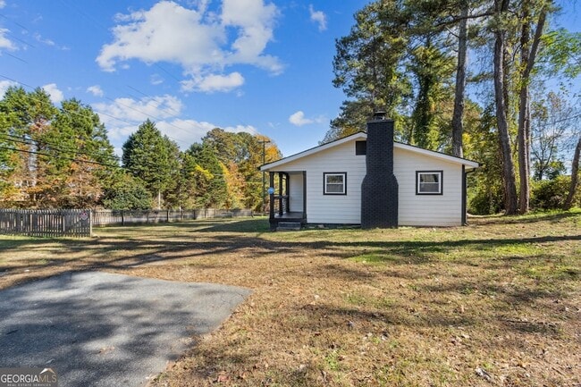 Building Photo - 597 Paper Mill Rd