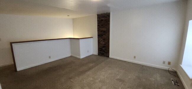 Building Photo - 2419 S 10th St