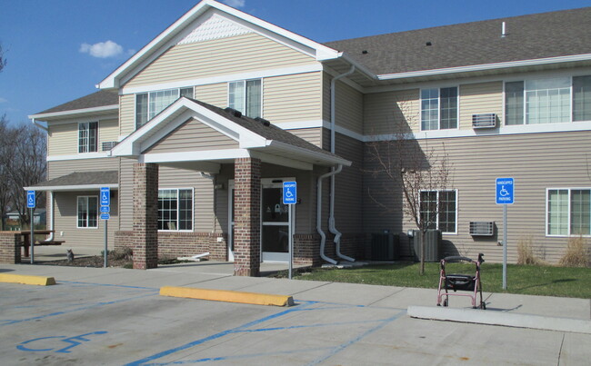 Buffalo Ridge Exterior - Buffalo Ridge Apartments