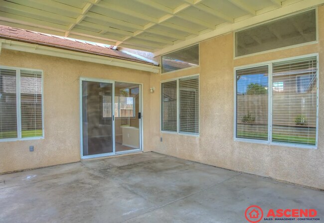 Building Photo - Charming 3BD/2BA Home in Bakersfield 93312 – Sewer & Trash Included!