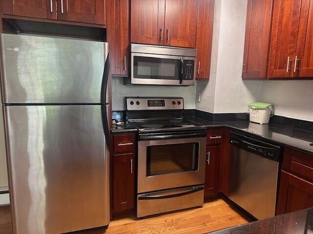 Building Photo - 6 Seville Way