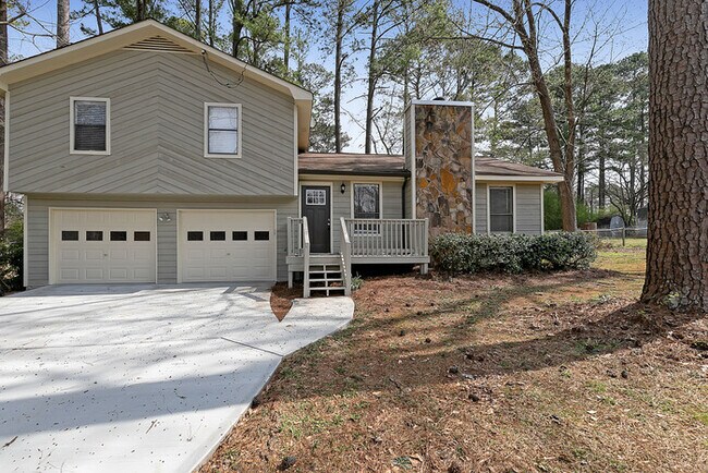 Primary Photo - 614 Mephisto Cir