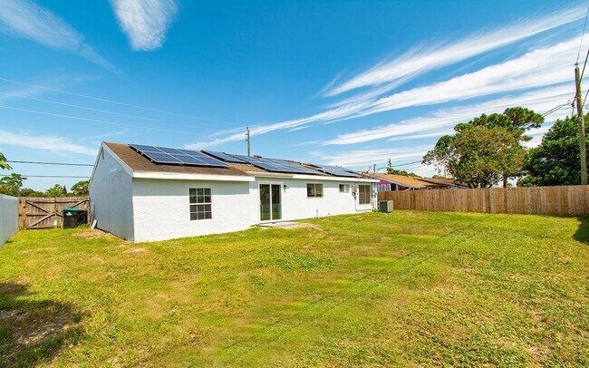 Building Photo - 1214 Port Malabar Blvd NE