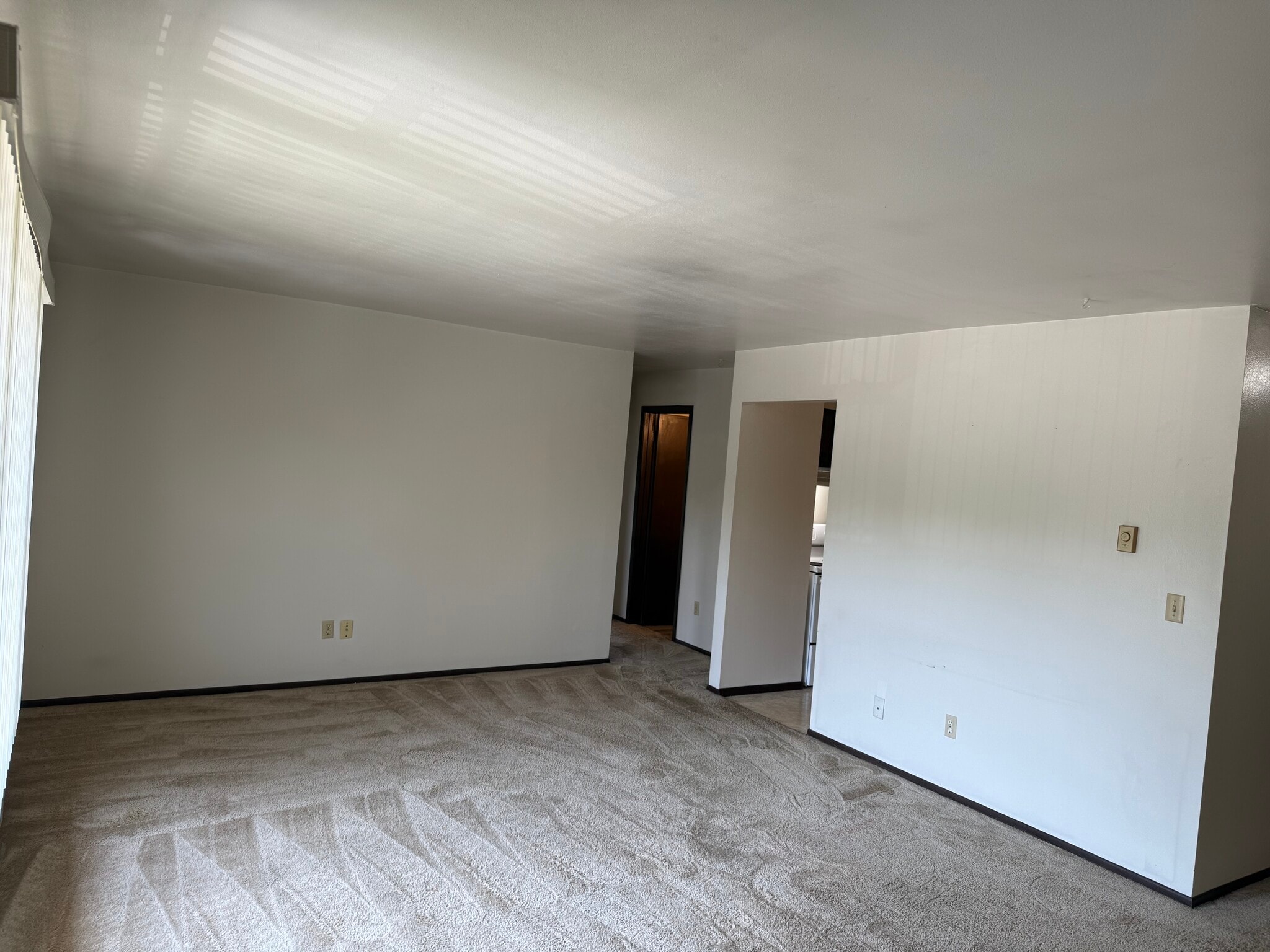 Building Photo - 109 E Monroe Ave