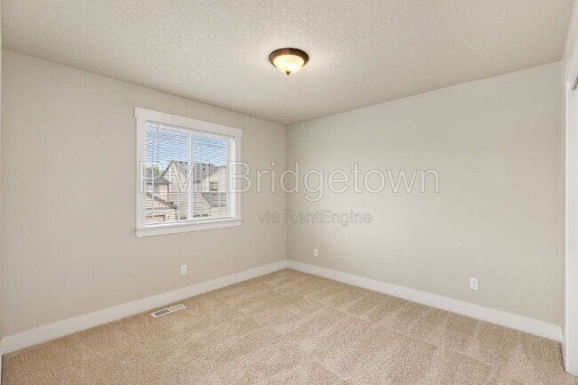 Building Photo - 14780 NW Hydrangea Ct