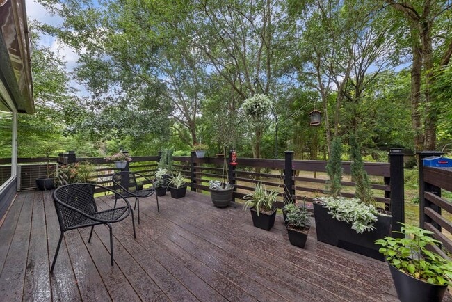 Building Photo - 14335 Hillshire Dr