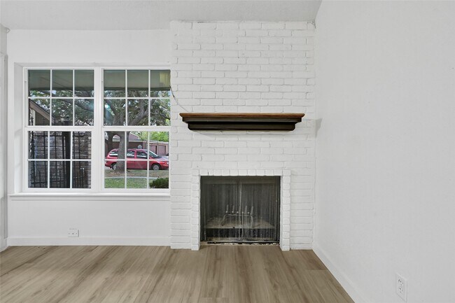 Building Photo - 12527 Wellington Park Dr