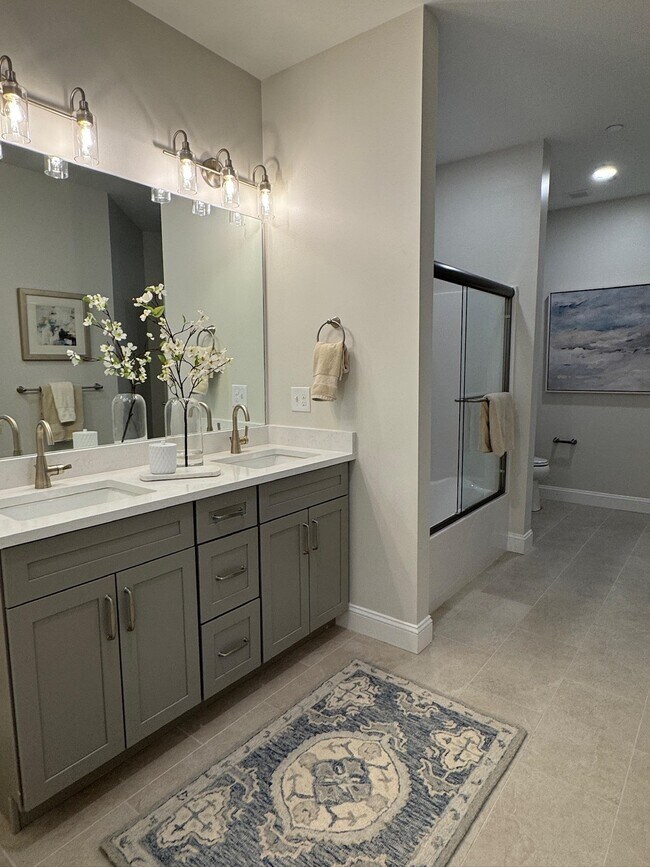 Building Photo - 74 Rockingham Rd