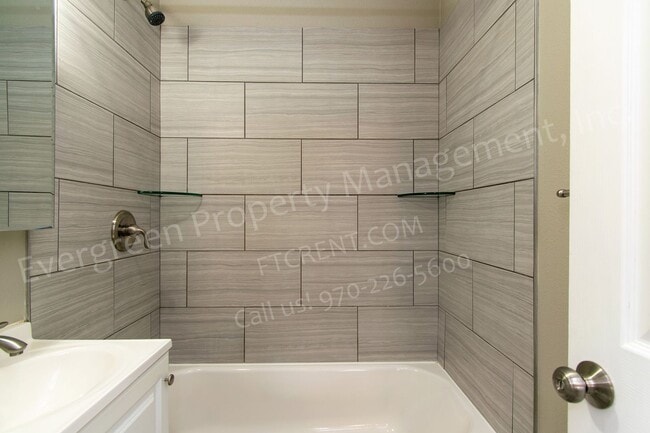 Building Photo - 207 E Stuart St