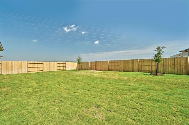 Building Photo - 224 Rollingwood Dr