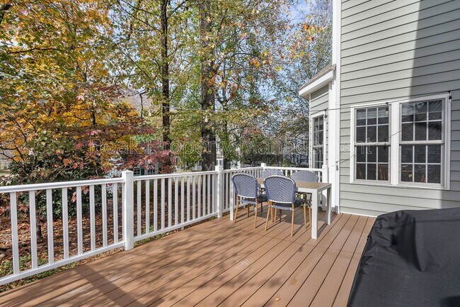 Building Photo - 9069 Brigadier Rd