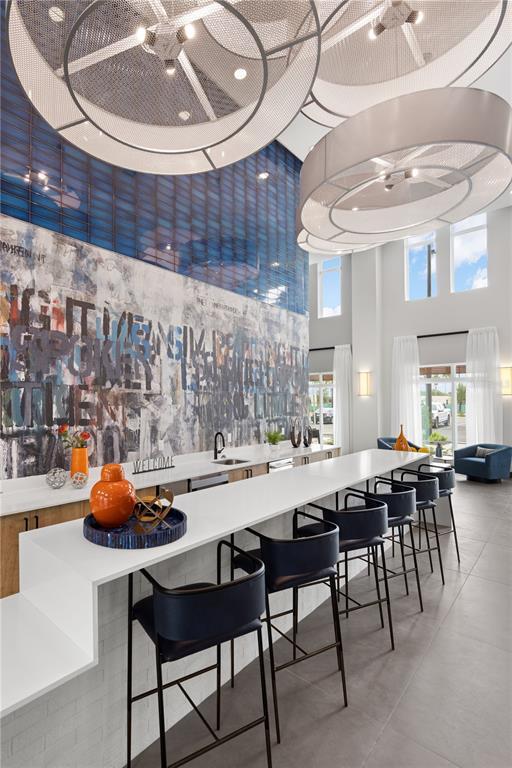 Building Photo - 5256 International Dr