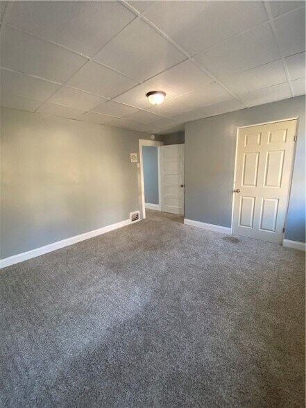 Building Photo - 908 North Ave