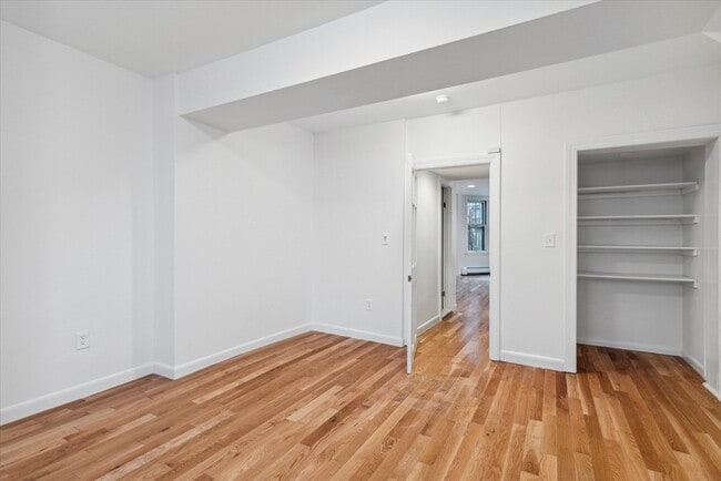 Building Photo - 432 Marlborough St