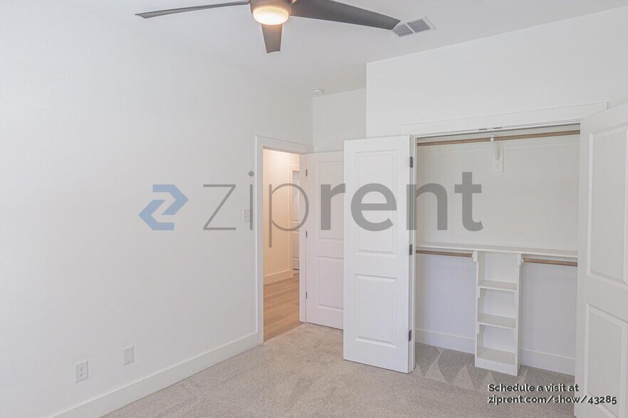 Building Photo - 9705 Lancelot Cir