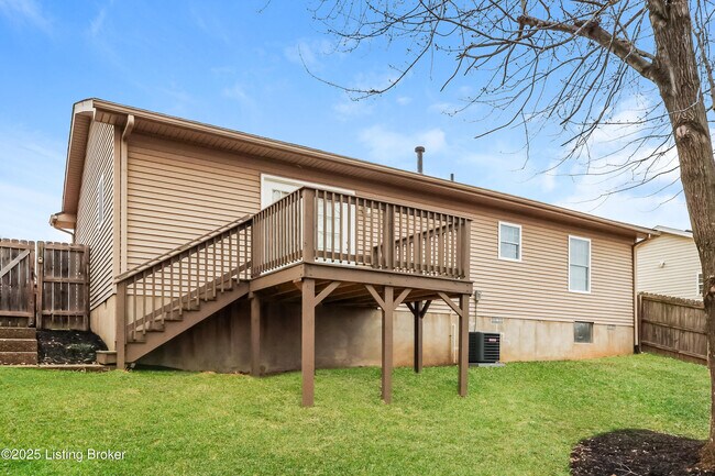 Building Photo - 10103 Lancewood Rd