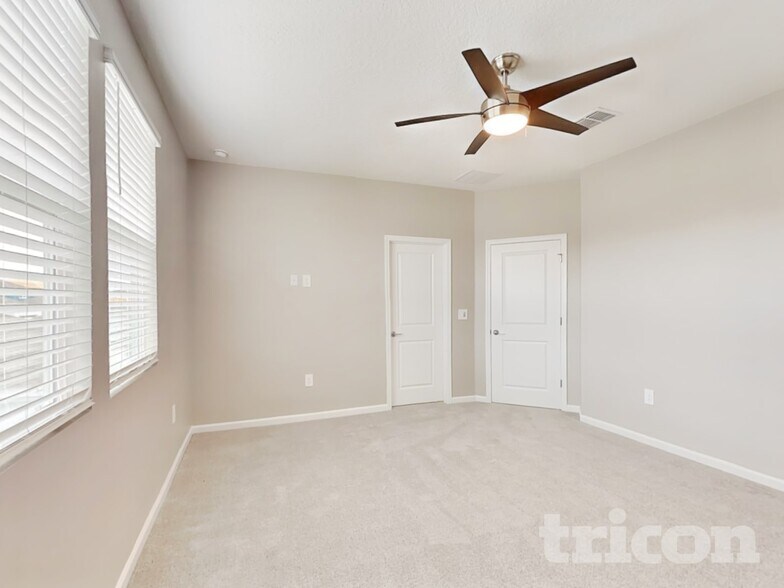 Building Photo - 734 Squire Ave