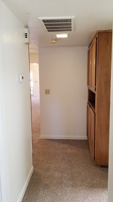 Building Photo - Charming 2 Bedroom Duplex in Fair Oaks!