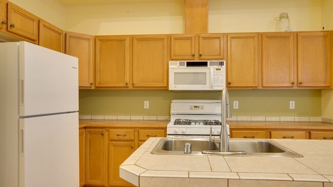 Building Photo - Crofton Hills Rambler