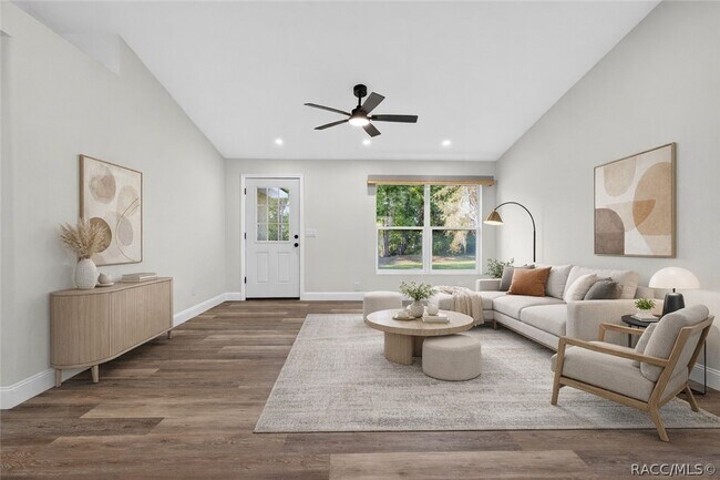 Building Photo - 618 Spruce St