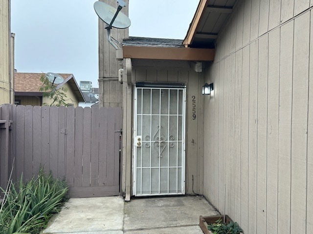 Building Photo - North Stockton Duplex – 3 Bed / 2 Bath / 2-Car Garage