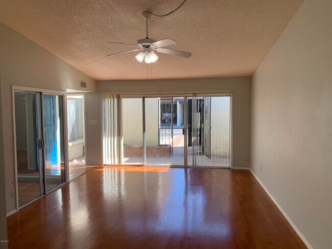 Building Photo - 2838 N 49th Pl
