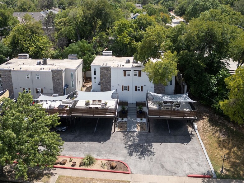 Building Photo - 2101 Ward Pkwy