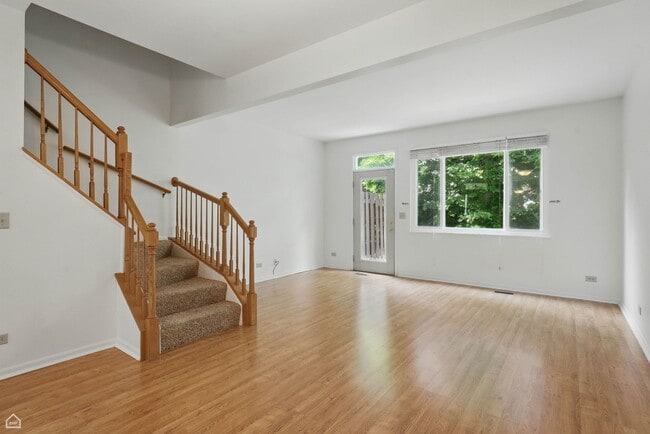 Building Photo - 2052 Waverly Ln