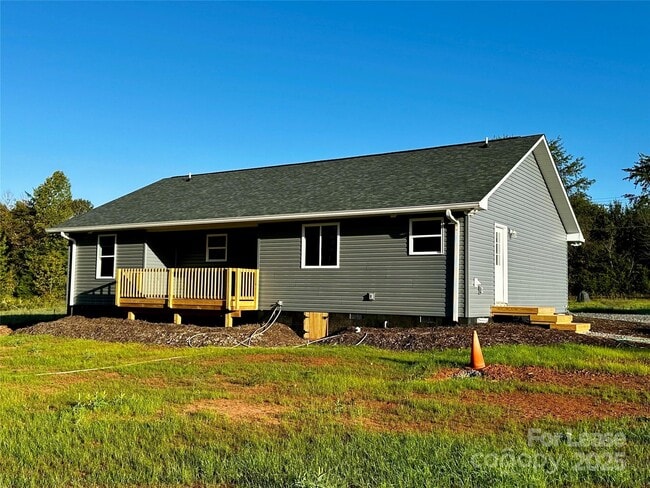 Building Photo - 6431 Little Mountain Rd