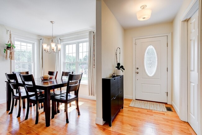 Building Photo - 3 Hawthorne St