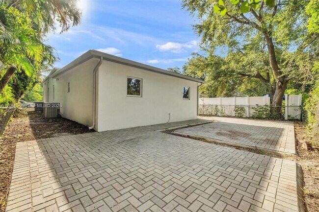 Building Photo - 7537 NW 3rd Ave