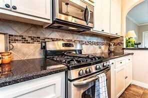 Building Photo - 231 Cody St