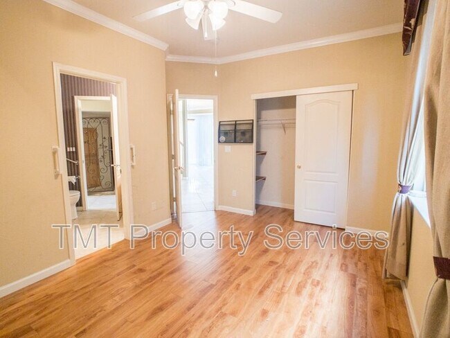 Building Photo - 9510 Stone Springs Dr