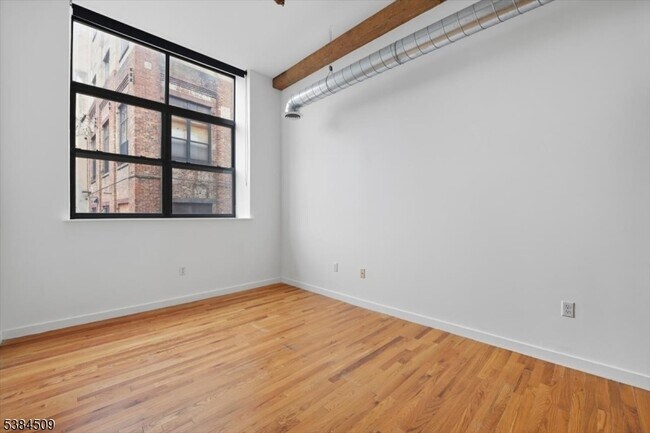 Building Photo - 475 S Jefferson St