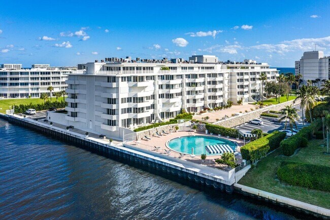 Building Photo - 2773 S Ocean Blvd
