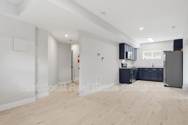 Building Photo - 530 N Third St B