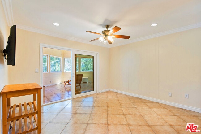 Building Photo - 4236 Ensenada Dr