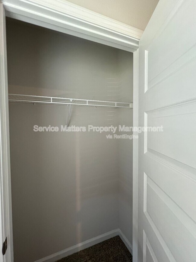 Building Photo - 5096 Gaineswood Dr