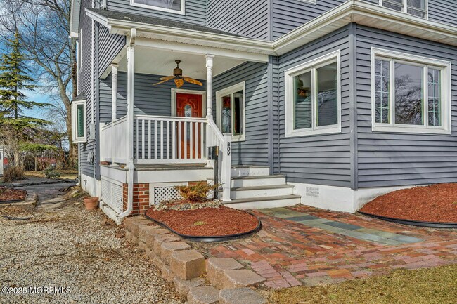 Building Photo - 309 Cooks Ln