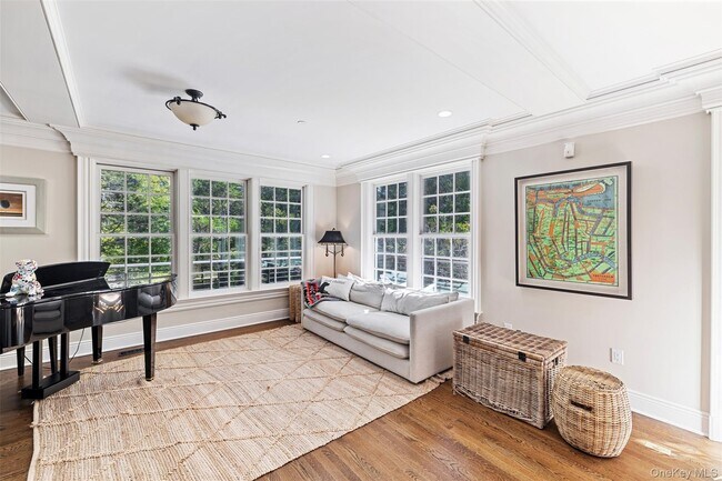 Building Photo - 12 Bishop Park Rd