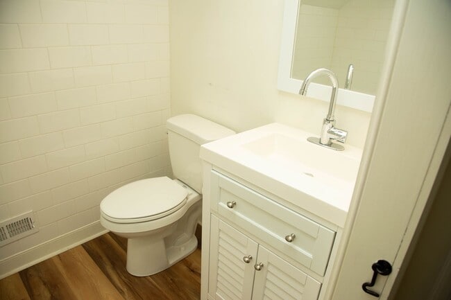 Building Photo - 4 Bedroom House Available Near Scott Stadi...