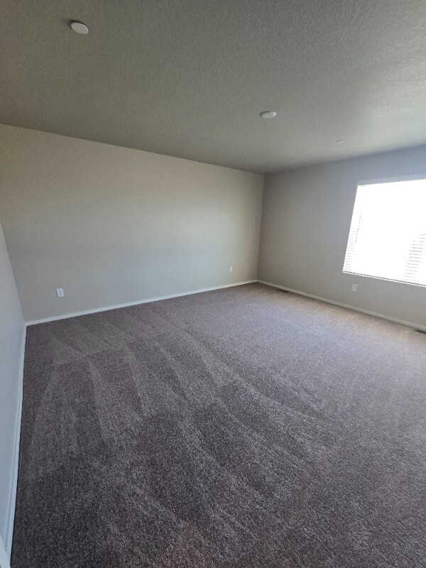 Building Photo - 4833 Autumn Leaf Dr