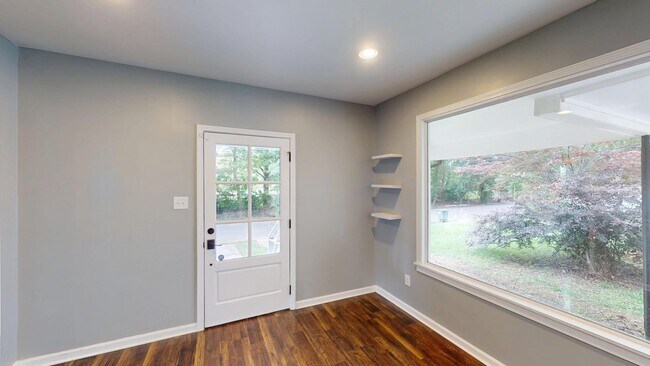 Building Photo - 3573 Galloway Ave