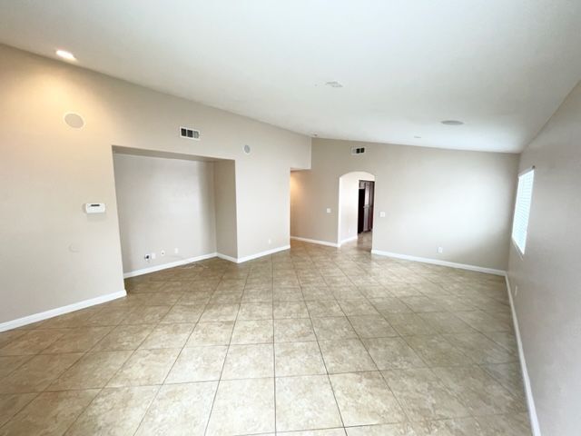 Building Photo - 5220 Holstein St
