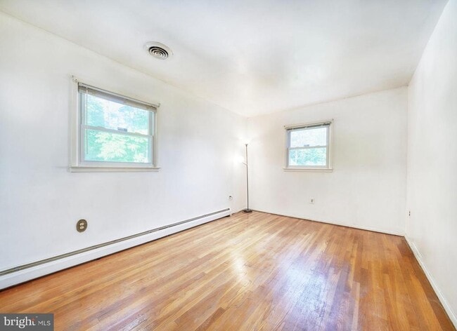Building Photo - 14307 Bismark Ave