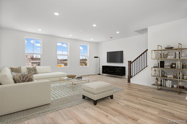 Building Photo - 43071 Atwood Ave